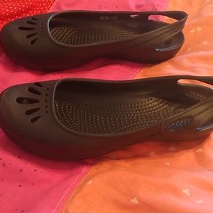 Croc slingback slip-on